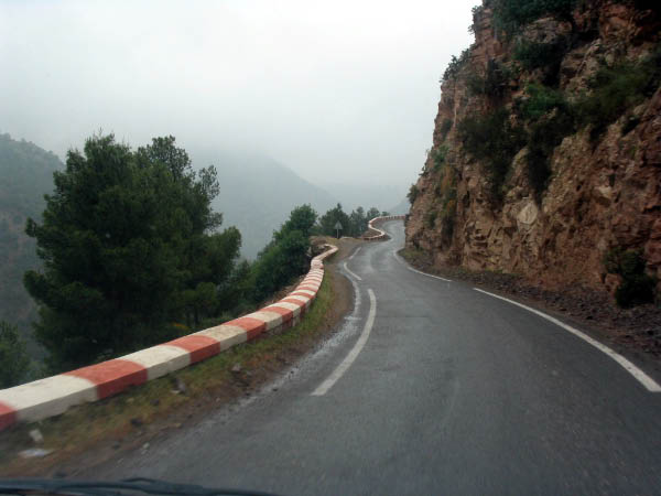 5215-marrakech-toubkal-mountain-road-apr15-2005