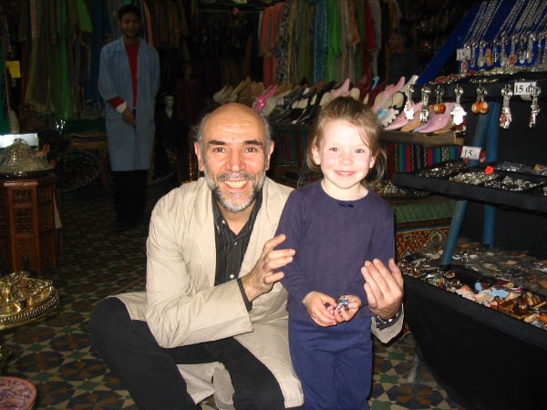 5894-casablanca-exposition-artisanale-lalami-mohamed-ali-grace-apr23-2005