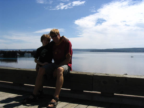 8092-east-coast-tim-dad-digby-harbour-aug12-2005