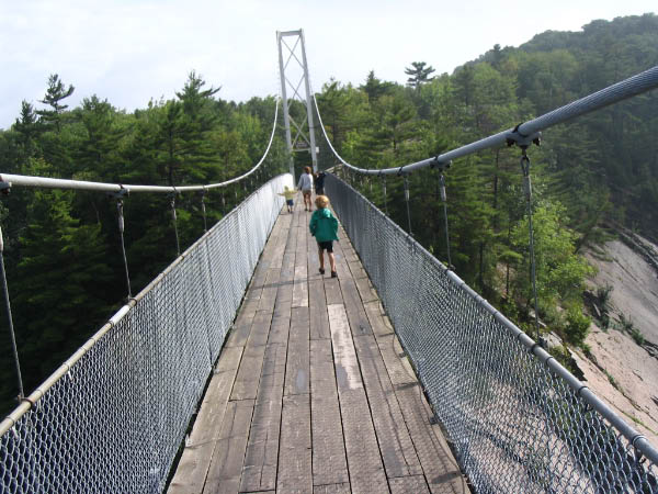 8137-east-coast-la-chute-bridge-walk-aug13-2005