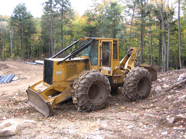 8603-farm-lakes-timberjack-logging-road-at-1st-lake-oct08-05