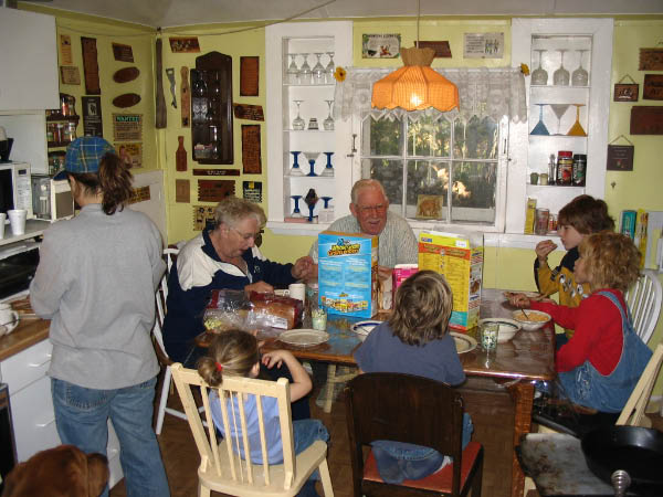 8667-farm-cottage-breakfast-oct9-2005