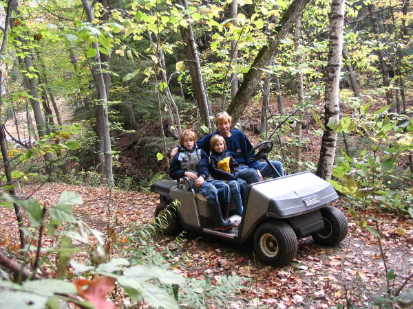 8670-farm-1st-lake-tim-sam-dad-cart-oct9-2005